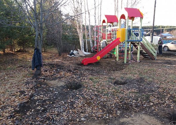 Площадку на Рудничном установили буквально «в грязь»
