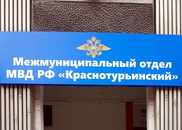 Мужчина устроил дебош в полиции 
